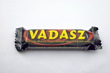 "Vadasz" Sauerkirsch-Schokoladenriegel, mit Alkohol, 25 gr